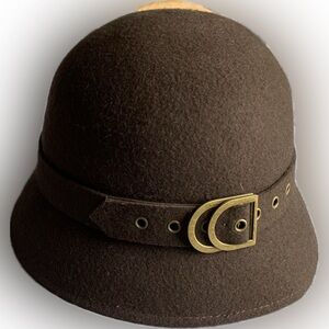 Classic & stylish ⚜️ brown hat, timeless but not vintage from TARGET